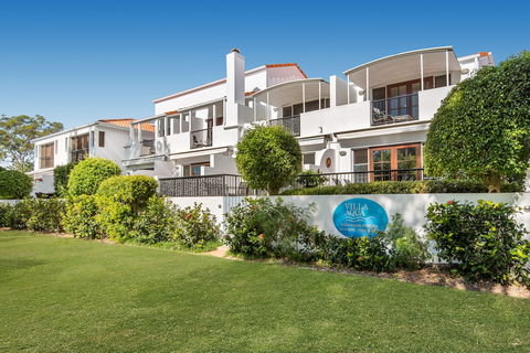 Villa Aqua - Tourism Caloundra 0