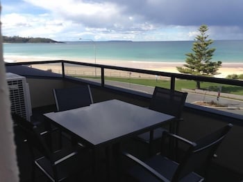 Beachhouse Mollymook - Tourism Caloundra 1
