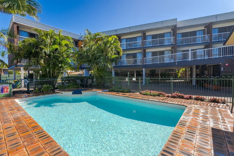 Red Star Hotels Palm Beach - Tourism Caloundra 4