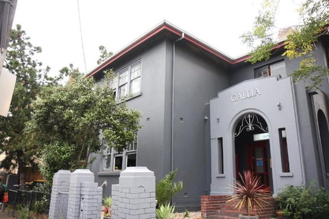 South Yarra Hostel - Tourism Caloundra 2