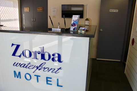 Zorba Motel - Tourism Caloundra 5