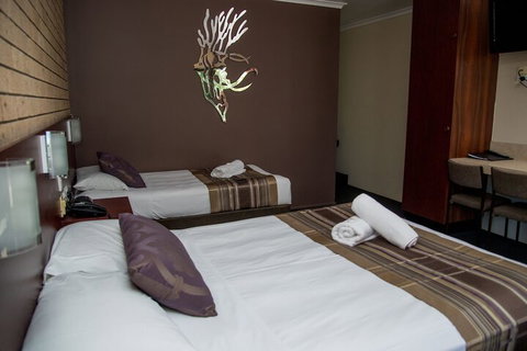 Sarina Motor Inn - Tourism Caloundra 6