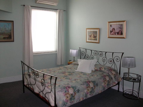 Stellas Dromana Hotel - Tourism Caloundra 4