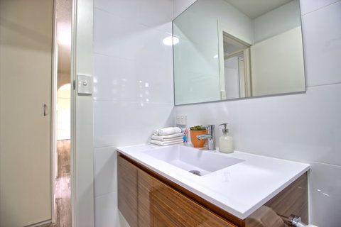 Bayswaterfront Apartments - Tourism Caloundra 1