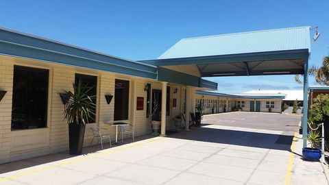 Ceduna East West Motel - Tourism Caloundra 0