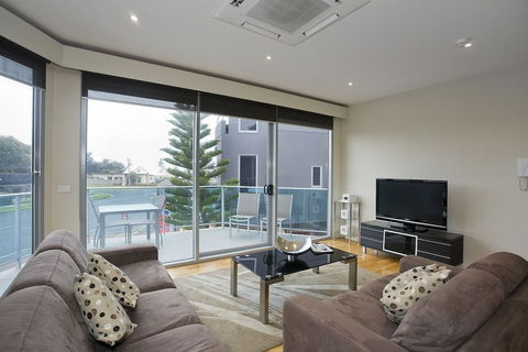 Bell Street Apartments Torquay - Tourism Caloundra 1