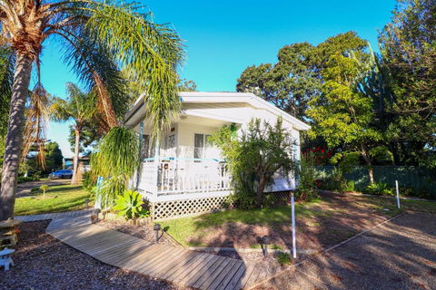 Bromyard Cottage - Tourism Caloundra 3
