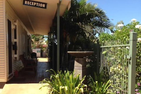 Derby Lodge Self Contained Apartments - Tourism Caloundra 2