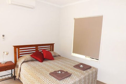 Derby Lodge Self Contained Apartments - Tourism Caloundra 5