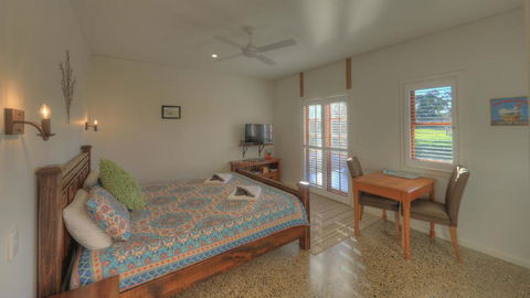 Bridle Guesthouse - Tourism Caloundra 1