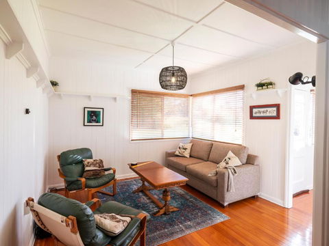 Bridle Guesthouse - Tourism Caloundra 3