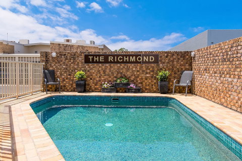 Richmond Motor Inn - Tourism Caloundra 1