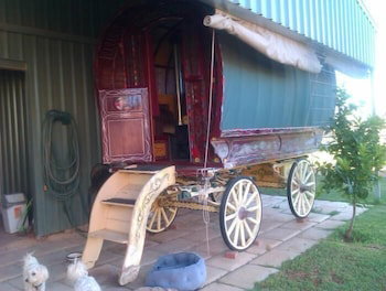 Cabarita Lodge - Tourism Caloundra 0