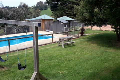 Neerim Country Cottages - Tourism Caloundra 3