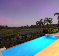 4 Cascade House Luxury Holiday Home - Tourism Caloundra