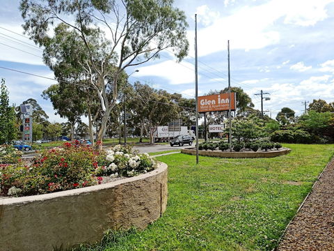 Glen Inn - Tourism Caloundra 0