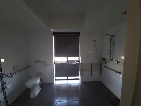 Ayr Travellers Motel - Tourism Caloundra 2