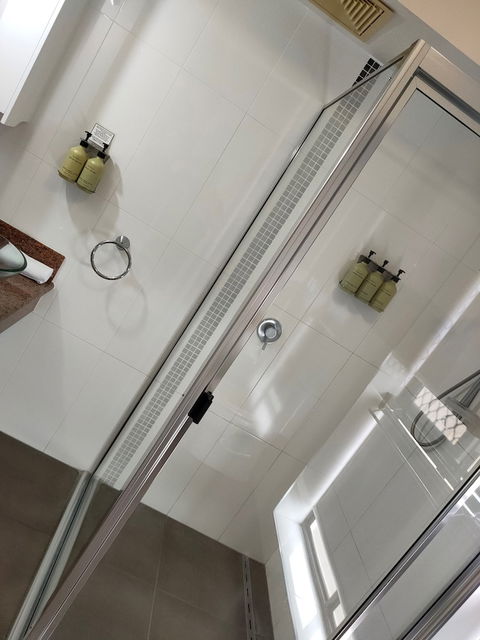 Ayr Travellers Motel - Tourism Caloundra 1