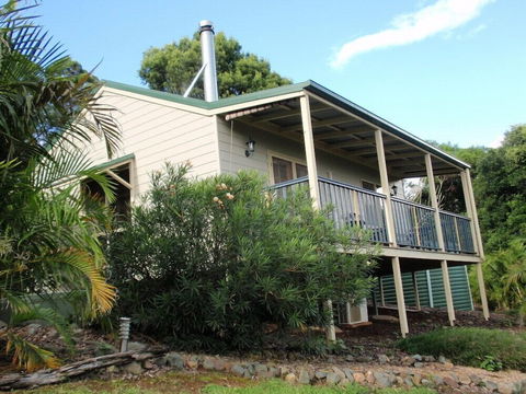 Maleny Luxury Cottages - Tourism Caloundra 3