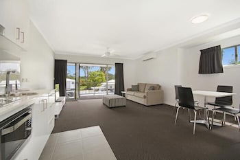 Cooroy Luxury Motel Apartments Noosa - Tourism Caloundra 5