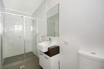 Cooroy Luxury Motel Apartments Noosa - Tourism Caloundra 6