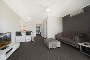 Cooroy Luxury Motel Apartments Noosa - Tourism Caloundra 3