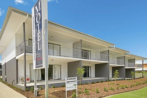 Cooroy Luxury Motel Apartments Noosa - Tourism Caloundra 1