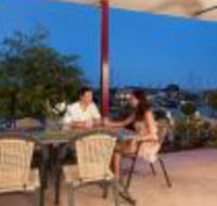 La Marina Waterfront Villa - Tourism Caloundra