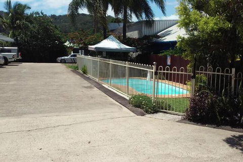 Nambour Central Motel - Tourism Caloundra 2