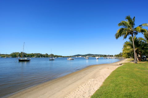 Regency Waterfront Motel - Tourism Caloundra 5