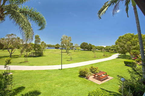 Regency Waterfront Motel - Tourism Caloundra 4