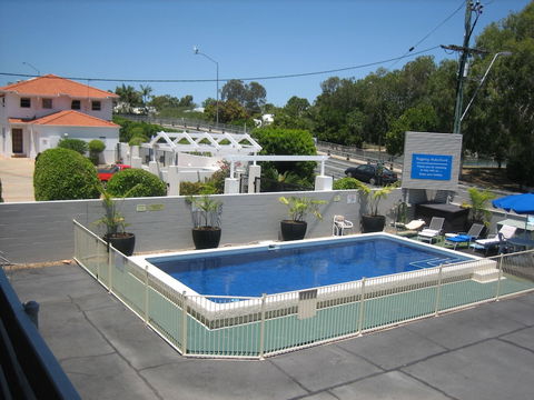 Regency Waterfront Motel - Tourism Caloundra 1