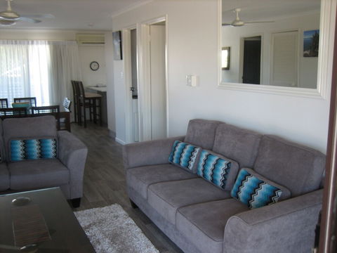 Regency Waterfront Motel - Tourism Caloundra 3