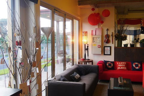 Sow And Piglets Guesthouse - Tourism Caloundra 7