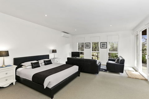Anchors Beach House - Tourism Caloundra 3