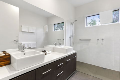 Anchors Beach House - Tourism Caloundra 0