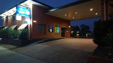 Adelong Motel - Tourism Caloundra 0