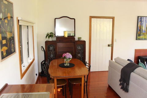 Nagoondie Studio - Tourism Caloundra 1