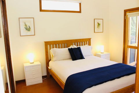 Nagoondie Studio - Tourism Caloundra 2