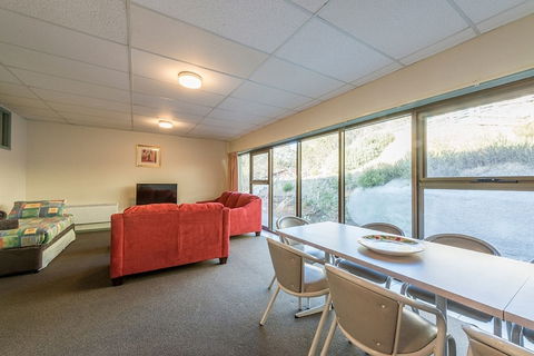 Falls Creek Country Club - Tourism Caloundra 2