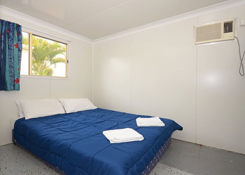 Ned Kelly's Motel - Tourism Caloundra 6