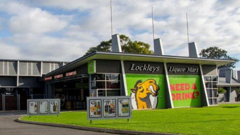 Lockleys Hotel - Tourism Caloundra 0