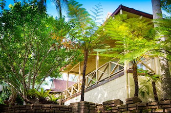 Pacific Palms Resort - Tourism Caloundra 0