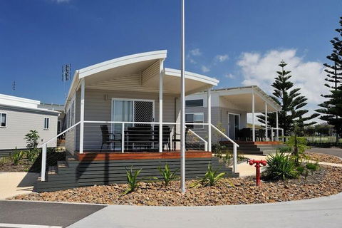 NRMA Stockton Beach Holiday Park - Tourism Caloundra 1