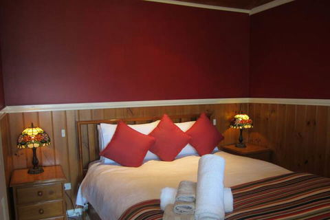 Willowlake Cottages - Tourism Caloundra 4