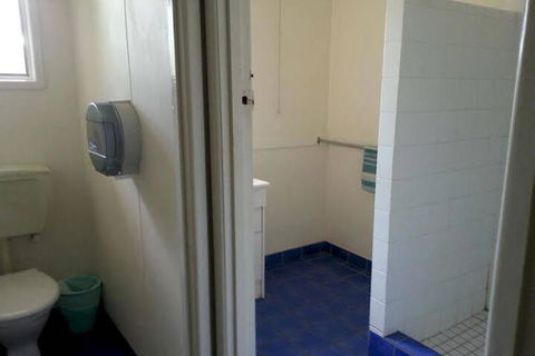 Sandy Court Holiday Units - Tourism Caloundra 3