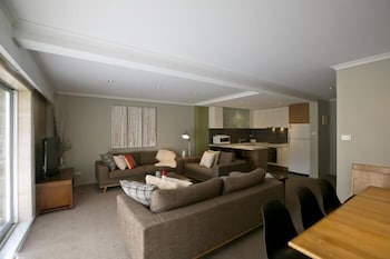 Altitude Apartments - Tourism Caloundra 0