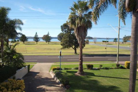 Kon Tiki Apartments - Tourism Caloundra 5