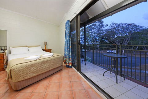 Whitsunday Waterfront Apartments - Tourism Caloundra 1
