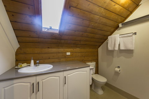 The Racecourse Inn - Tourism Caloundra 3